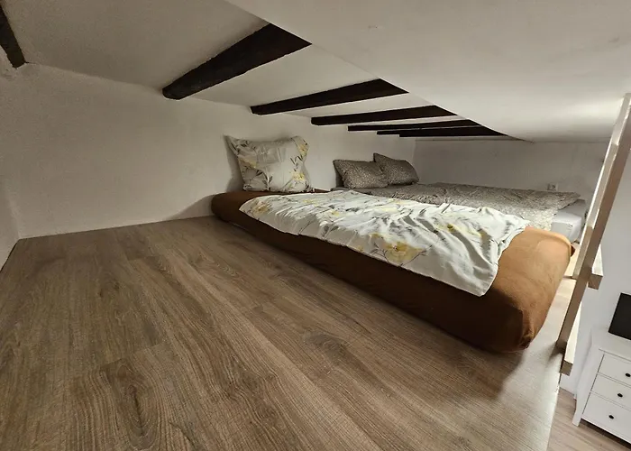 Zentral 2 * 杜伊斯堡